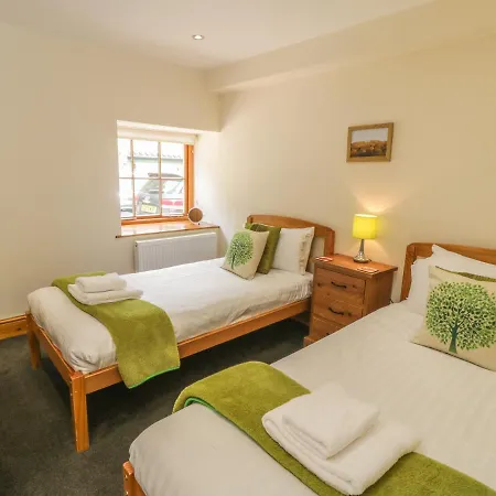 Holiday home Little Byre *